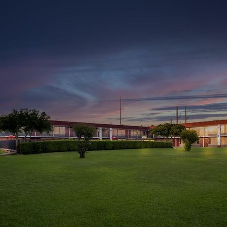Red Roof Inn & Conference Center Mckinney Exterior foto